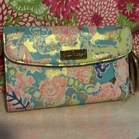 Lilly Pulitzer Bahama Convertible Crossbody Phone Wallet Ibiza Shell Search - Picture 2 of 7
